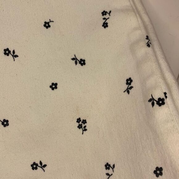 J. Crew White and Black Dainty Floral Straight Leg Crop Jeans - Picture 4 of 11